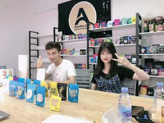 Shenzhen Mega Packaging Co.,Ltd linea di produzione del fabbricante