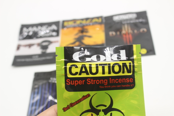 3.5g 7g 14g 28g sacchetti per erba Mylar personalizzati sacchetti antiodore Mylar stand up